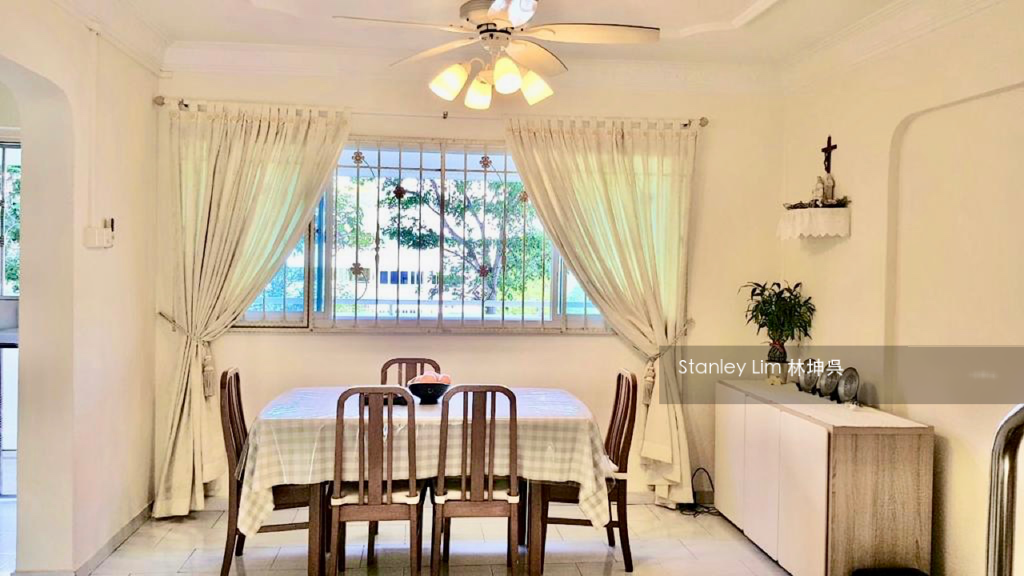 Blk 125 Tampines Street 11 (Tampines), HDB Executive #238253891
